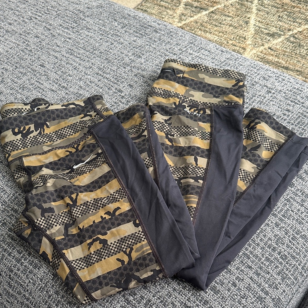 Nike 2 Dri-FIT Camouflage Capri Leggings 2 pairs